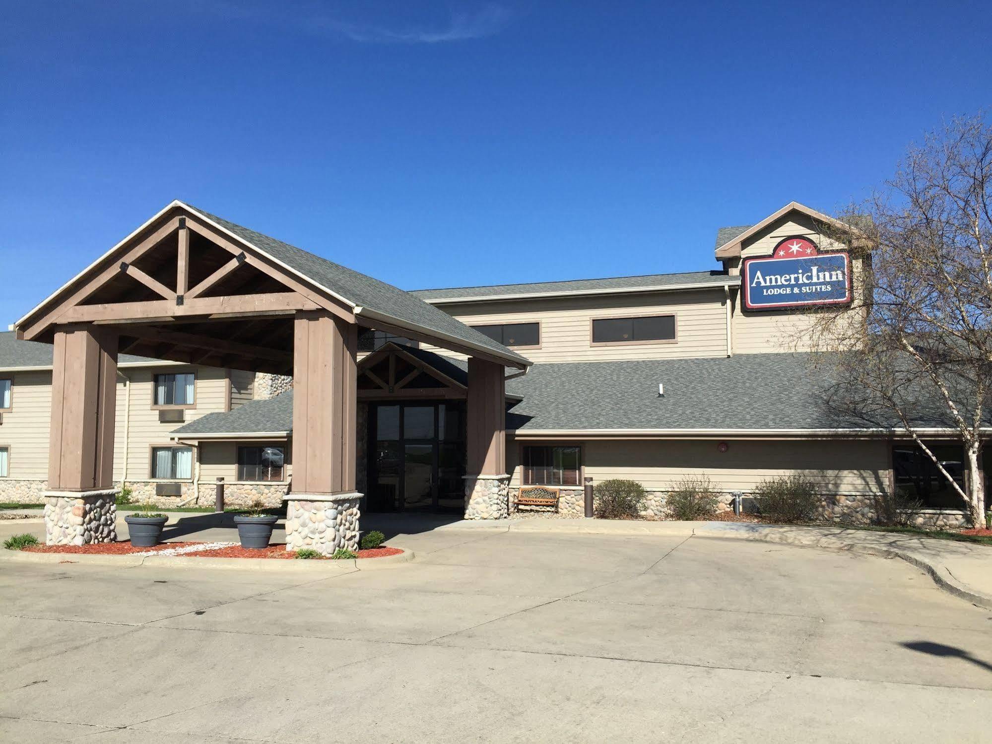 Red Lion & Hotel Grimes