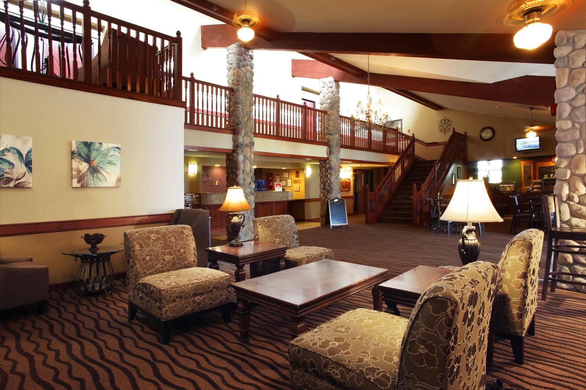 Red Lion & Hotel