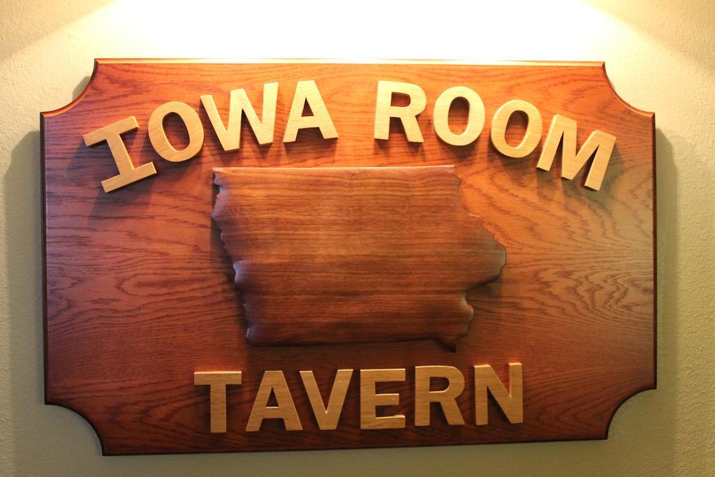 Red Lion &