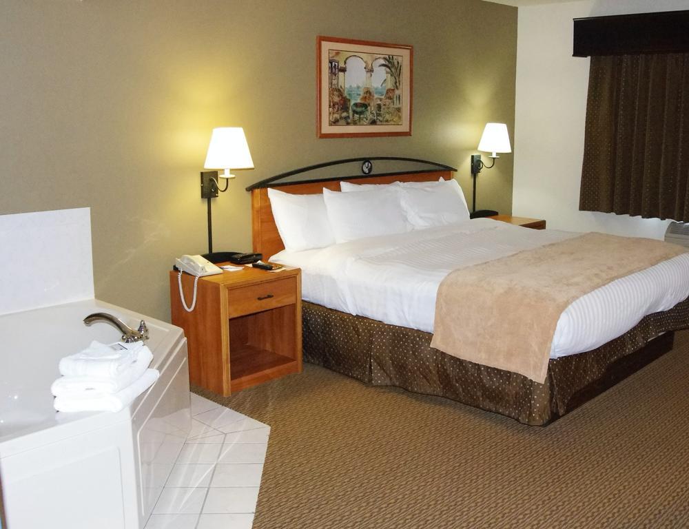 Hotel Red Lion & 2*