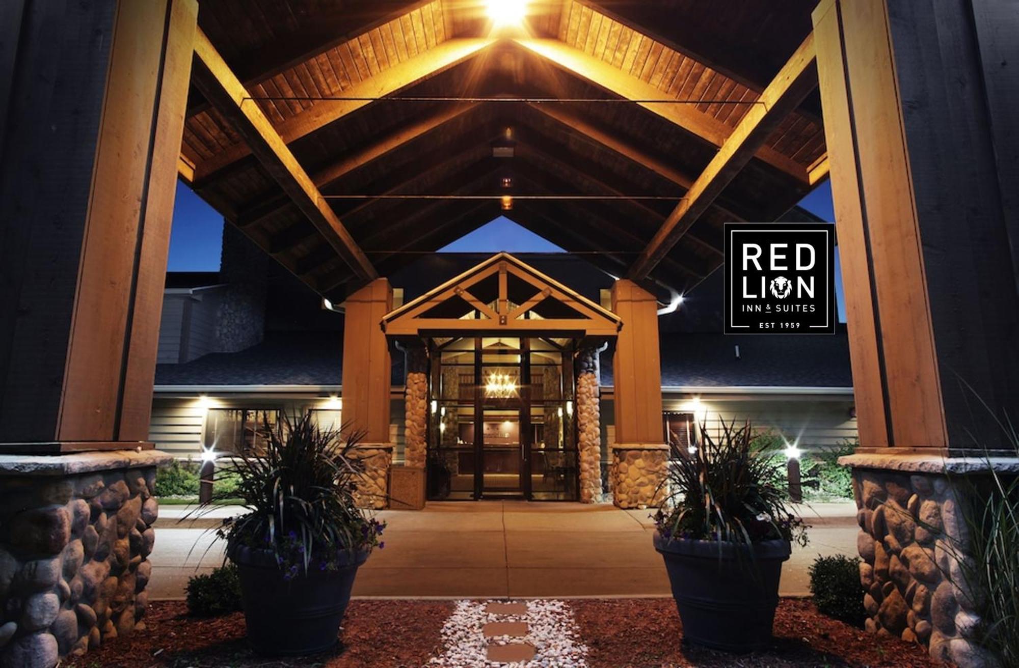 Red Lion & 2*