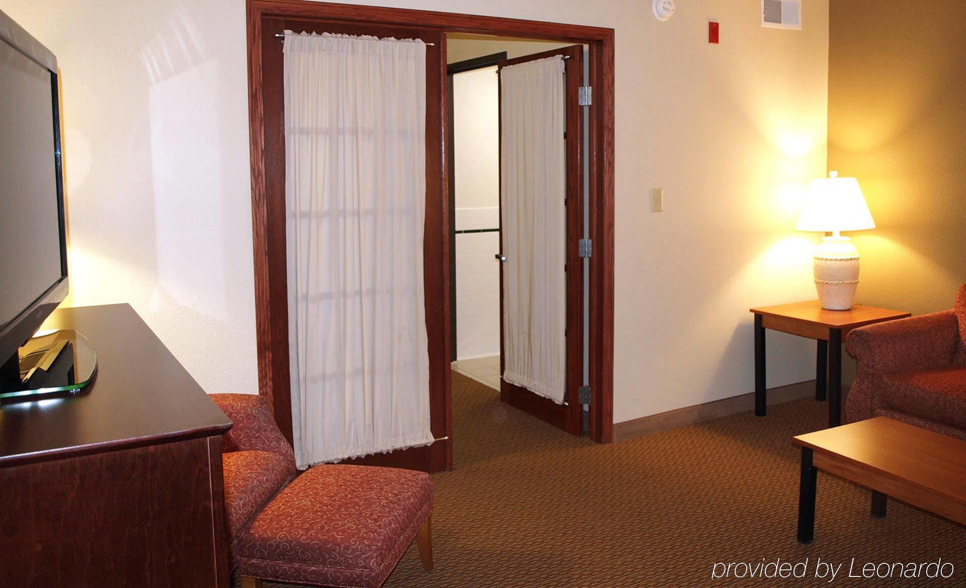 Red Lion & Hotel 2*