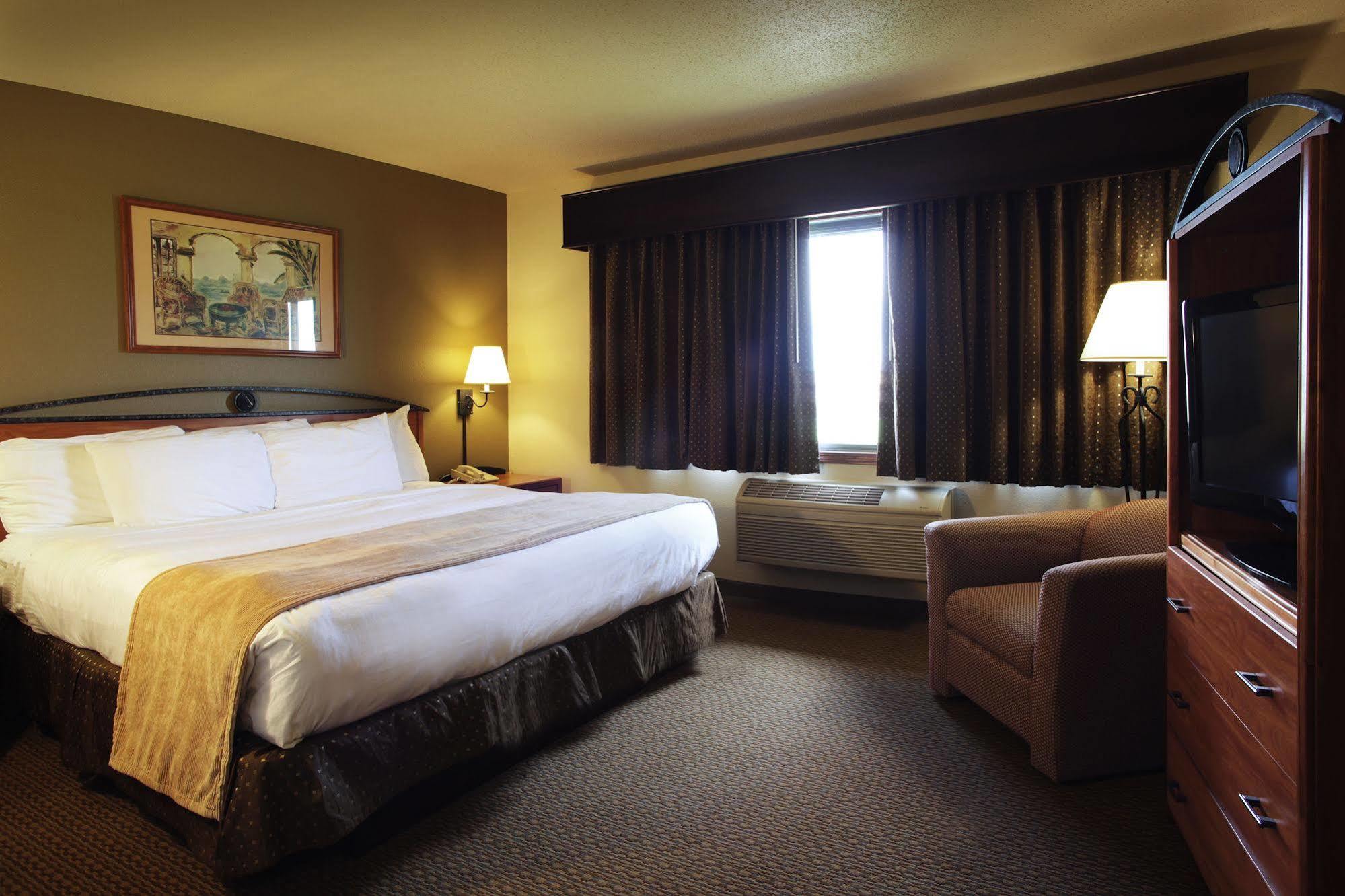 Hotel Red Lion & 2*