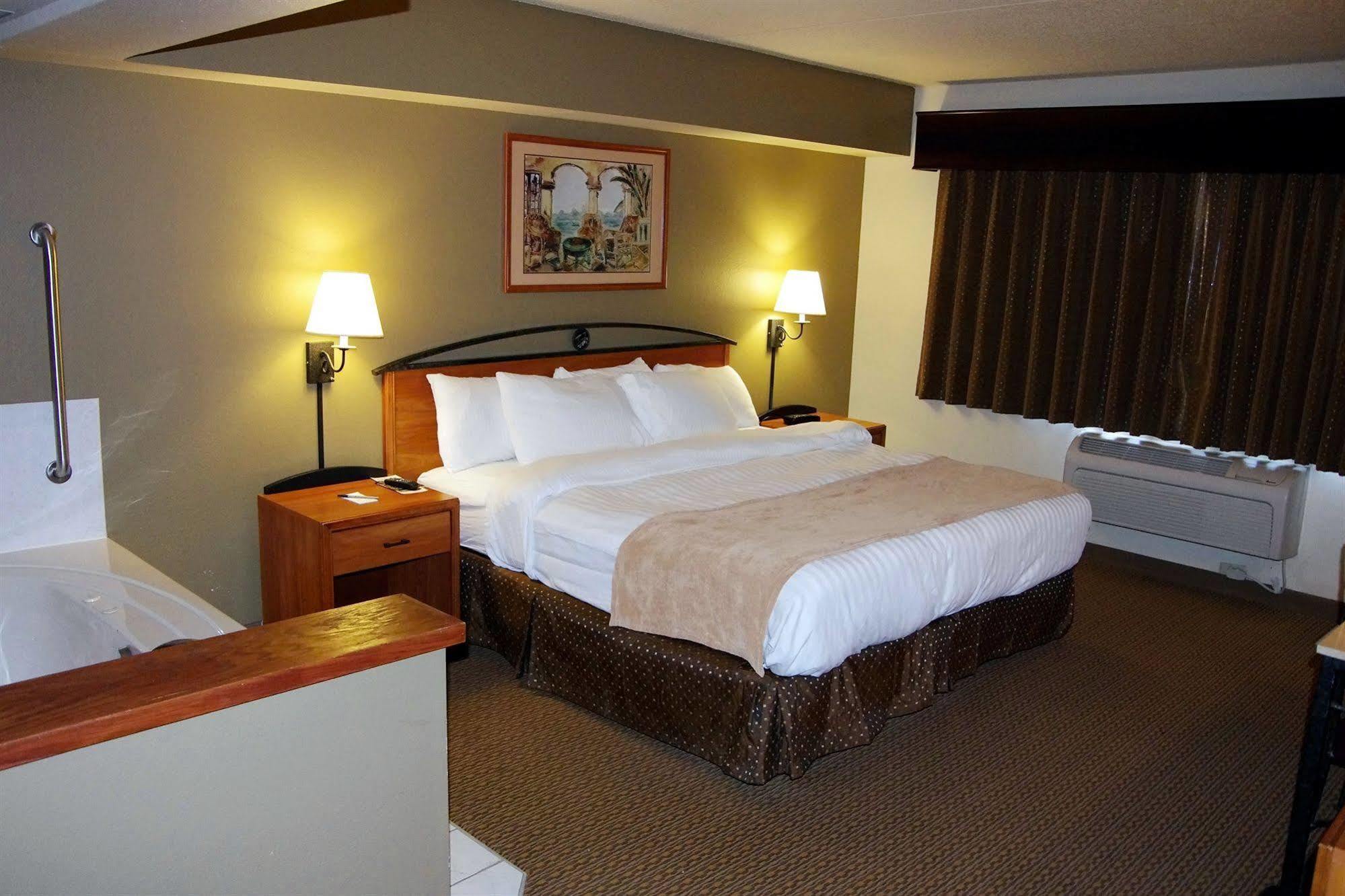 Red Lion & Hotel