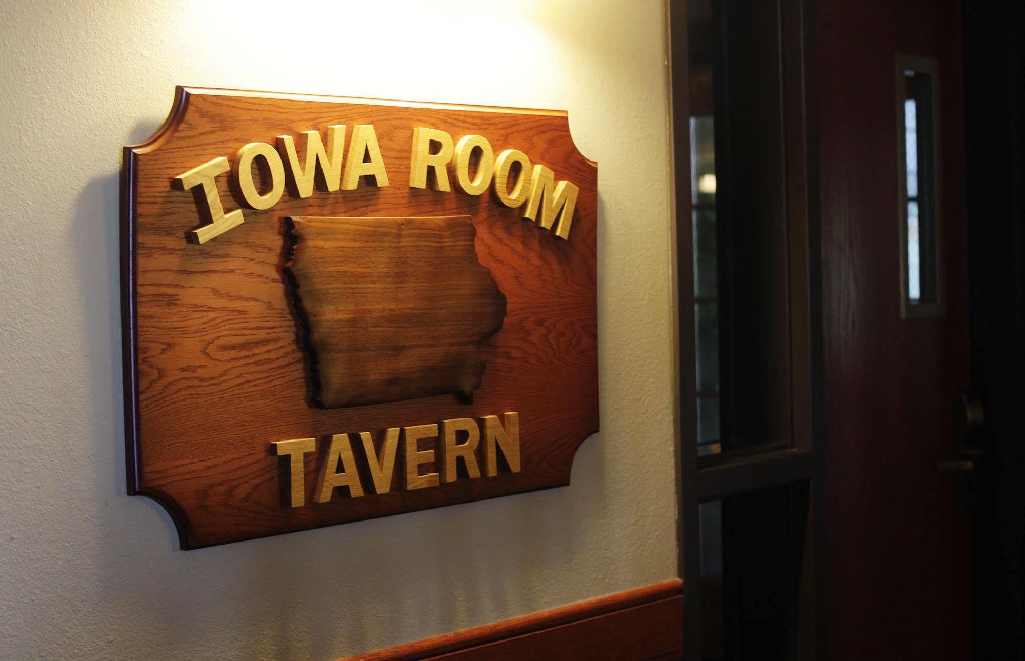 Hotel Red Lion & 2*